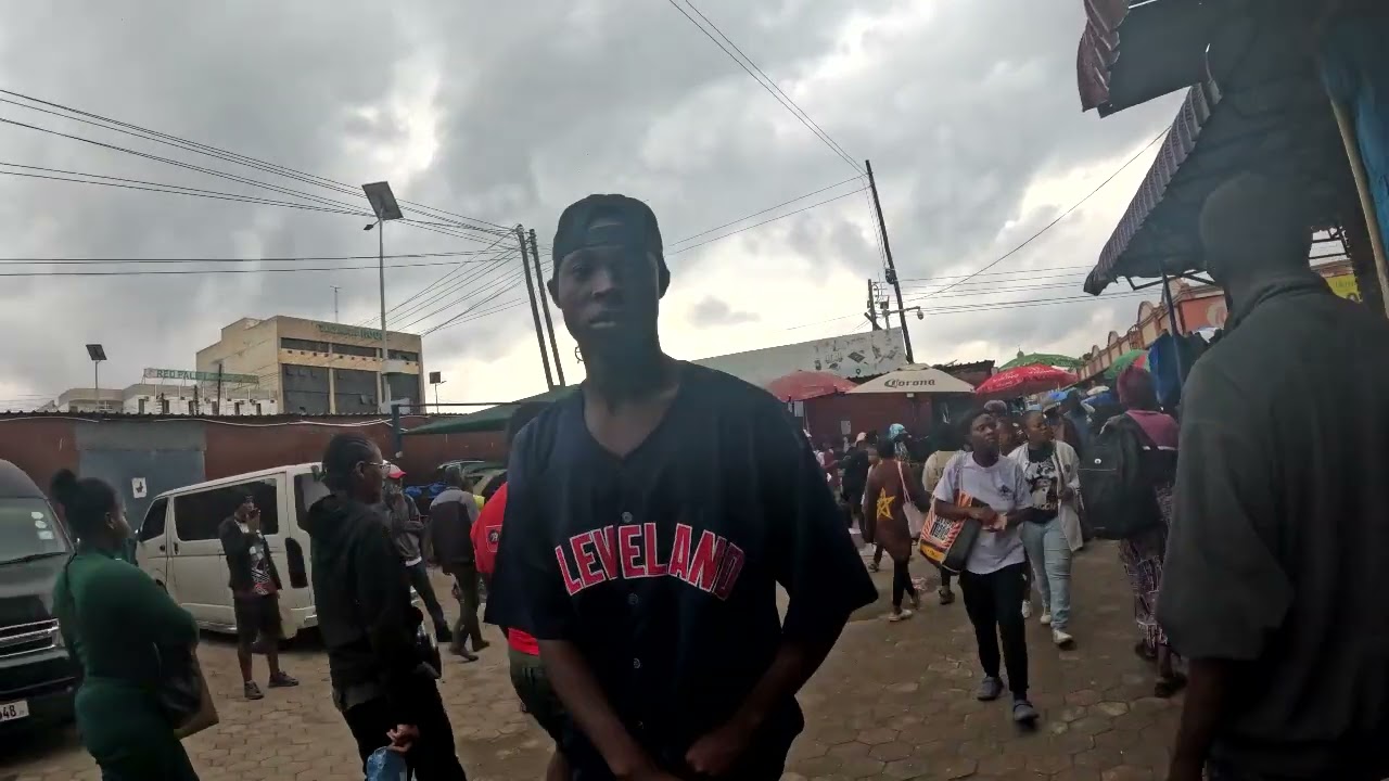LUSAKA, ZAMBIA! Walking tour of the DANGEROUS  market streets! Country 