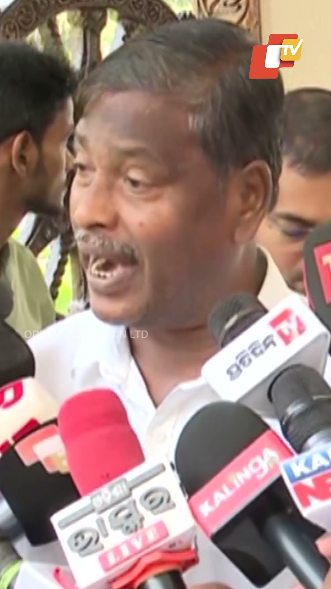 ୨ଟି ଶବ୍ଦ କାହିଁକି ନାହିଁ ?