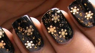 how to make a snowflake nail design 1