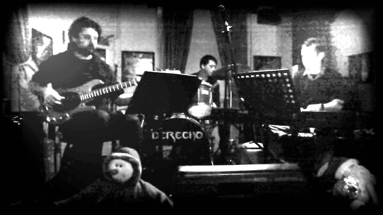 Kasandra's Magic Pylon Band, performance @ the Emperor, Cambridge - 17 ...