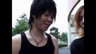 Download lagu Nest of Kagrra, 37 (Making of Utakata & Sakebi PV Part 2)