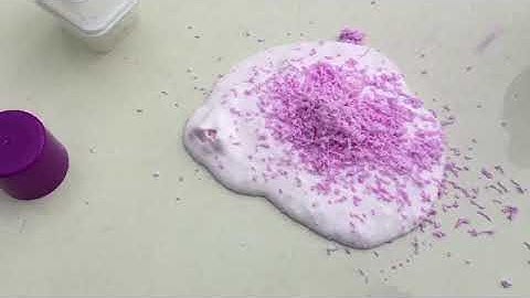 PUTTING SILLY STRING IN SLIME!!??