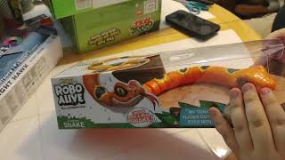 Zuru Robo Alive Slithering Snake Unboxing