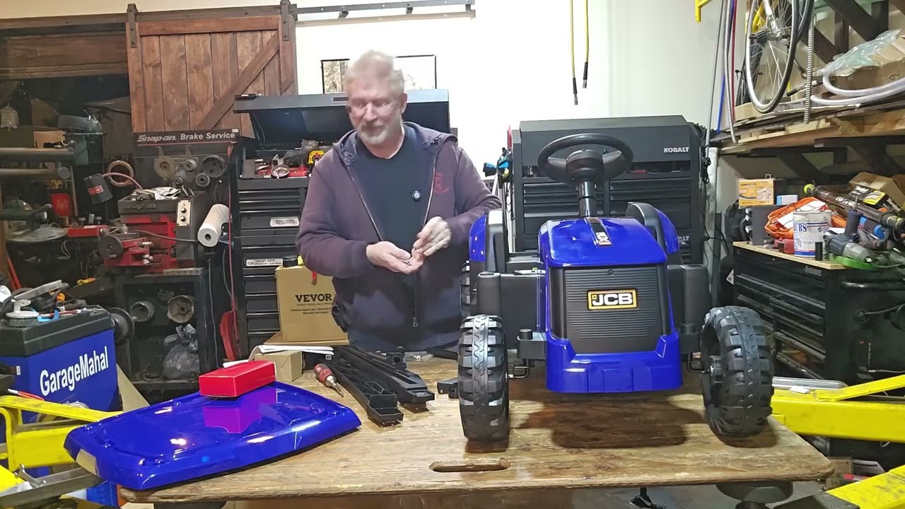 JCB Ride-On Tractor, Tractor Excavator, Blue and Red