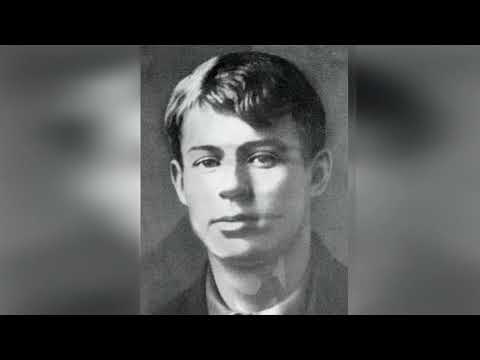 Нейросеть поет стихи Сергея Есенина 'Не жалею, не зову, не плачу'