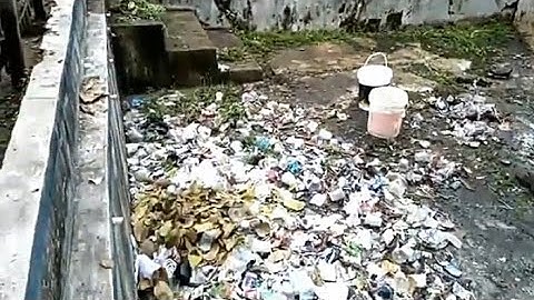 Membersihkan Lingkungan Madrasah dari SAMPAH Yang Berserakan