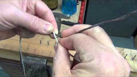 How to make a Flemish twist bow string part 1.wmv