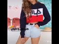 عيشي حياتك مجنونه وأتركي العقل الهم
