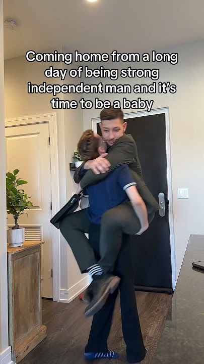 He’s my strong short king 🫶🏻🌈 #love #gay #couple #boyfriends #lgbt