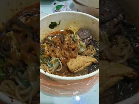 好久沒吃麻辣燙了，今天來家附近解解饞????????????太好吃了來不急拍照先開吃????如果常常這樣吃還得了????????下次來試一下大辣????