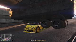 The trucker didnt realize that he wouldnt fit #bridge #gta5 #truck