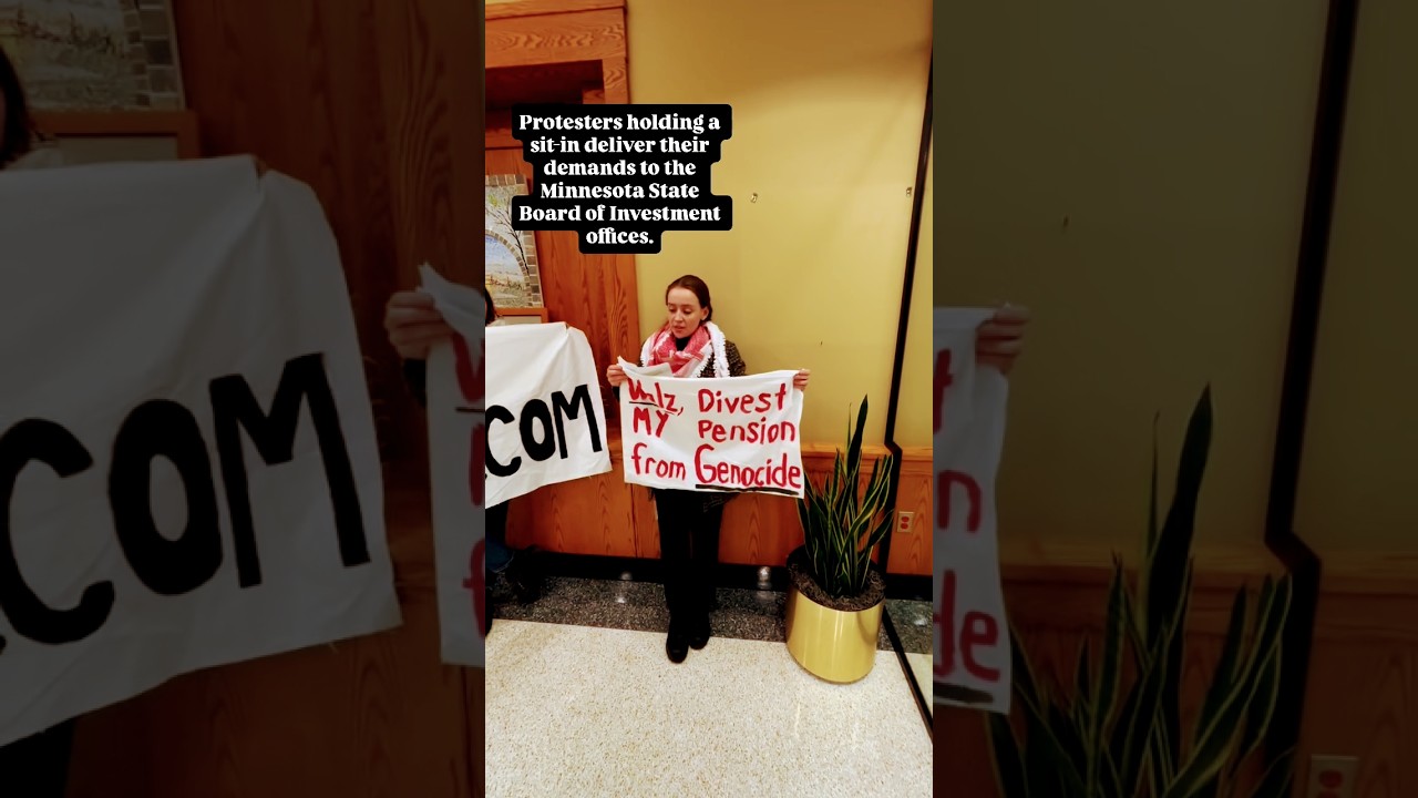 Minnesota Activists Stage Sit-In,Demand State Divestment from Israeli Occupation 