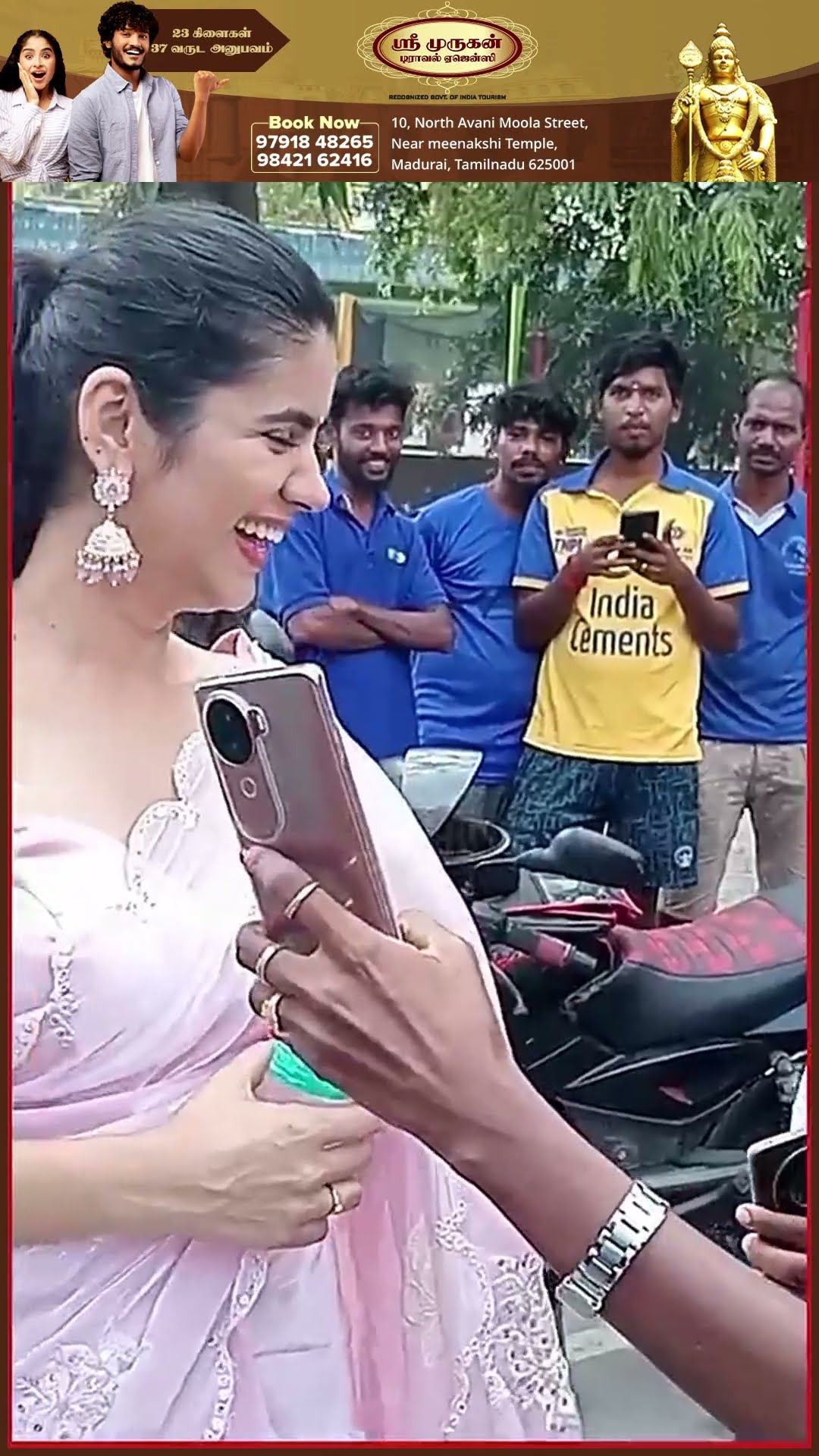 'Sound ஒரு ?காமிங்க..' Cute Pose குடுத்த Soundariya ? Fan எடுத்த Selfie