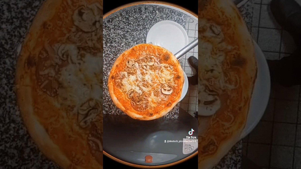 Pizza Special mit Salami, Schinken, Champignons, Thunfisch #pizza # ...