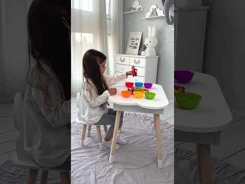 Дитячий столик білий і стільчик метелик з нішею для олівців і розмальовок натуральне дерево для навчання ігор, видео 1