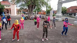 Zumbadut Tatu(didi kempot) rutinitas tiap jum'at ibu2 senam desa sanca