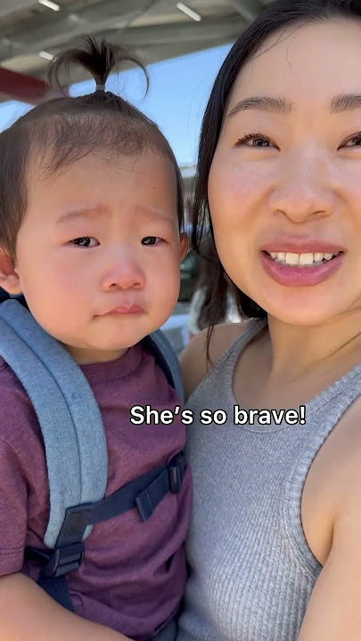 This little brother doesn’t want his sister to go to school 🥹