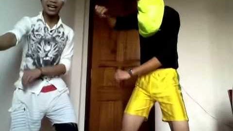 Vũ Điệu Cồng Chiêng Của Hai Thanh Niên Đến Từ Sao Hỏa  Cười K Nhặt Dược Mồm