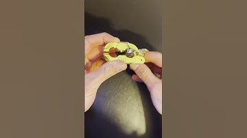 {154} Do You See The Ambigram? Cast Keyring Part 1 (Disassembly)