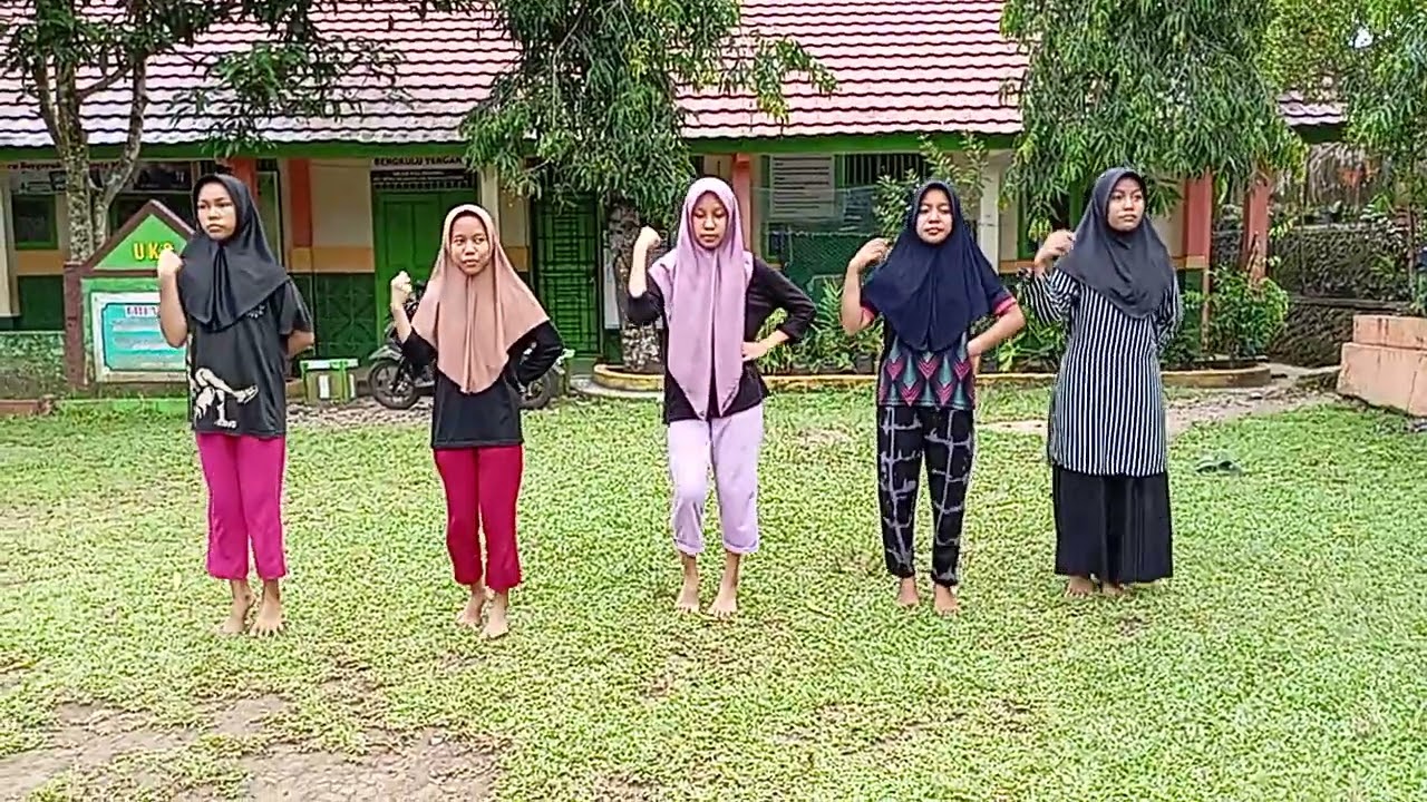 Tari Kipas SMPN 19 Bengkulu Tengah