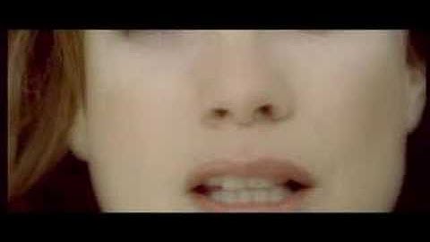 Mr Sam featuring Kirsty Hawkshaw - Split (Official Music Video)