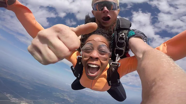 1656 Christine Malone Skydive at Chicagoland Skydi...