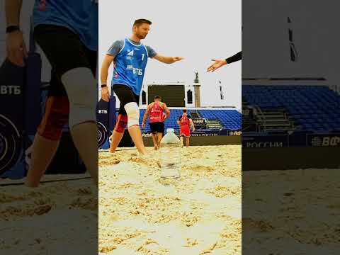 Челлендж на меткость с волейбольными блогерами 🏐 #volleyball #волейбол #пляжныйволейбол #shorts