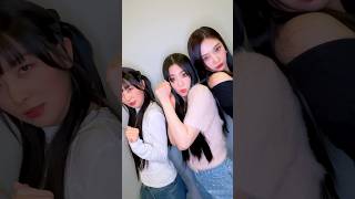 Hold up!!🤗 위글위글#레드벨벳 #RedVelvet#IRENE #아이린 #SEULGI #슬기 #JOY #조이#Chill_Kill #칠킬#Wicked #위글위글