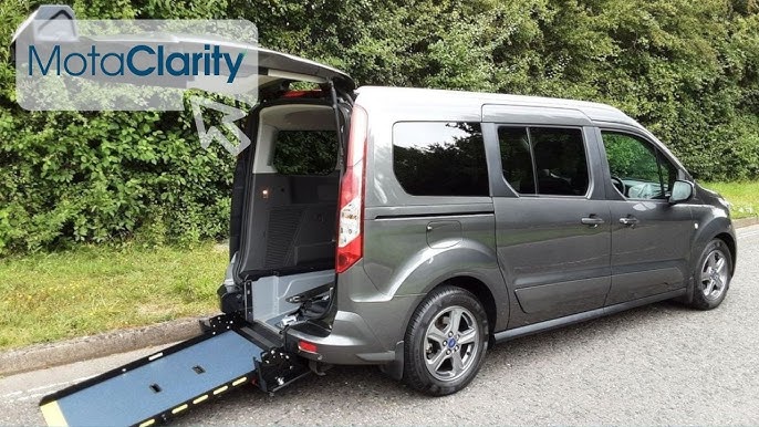 The PARAVAN Ford Tourneo Custom with Lifting system for wheelchairs