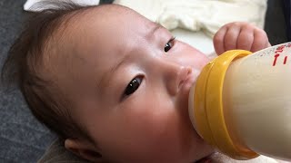 Baby's drinking milk!(71 days old)