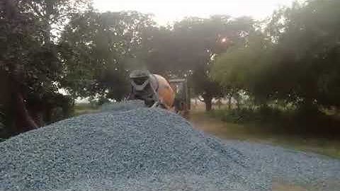 Macons self loading mixer(6)