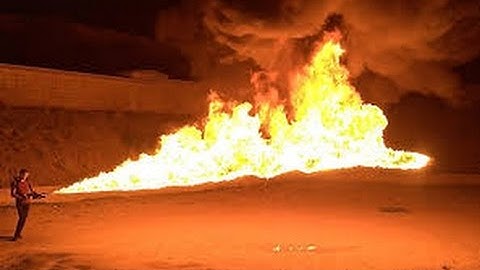 Minecraft|How to Make a Flamethrower/Machine Gun in Minecraft