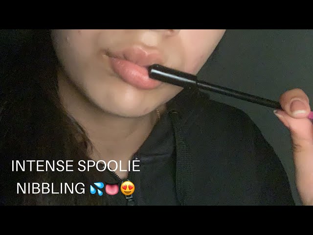 ASMR INTENSE Spoolie Nibbling/Eating 👅😍