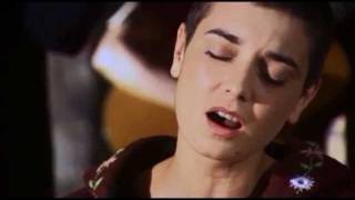 Video voorbeeld van "Sinead O'Connor - Peggy Gordon (With Lyrics)"