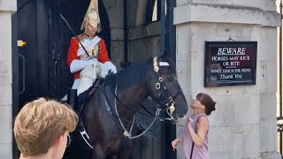 ❤️ warming moment King's guards nods his head reassure disabled woman it's OK to stroke the horse screenshot 3