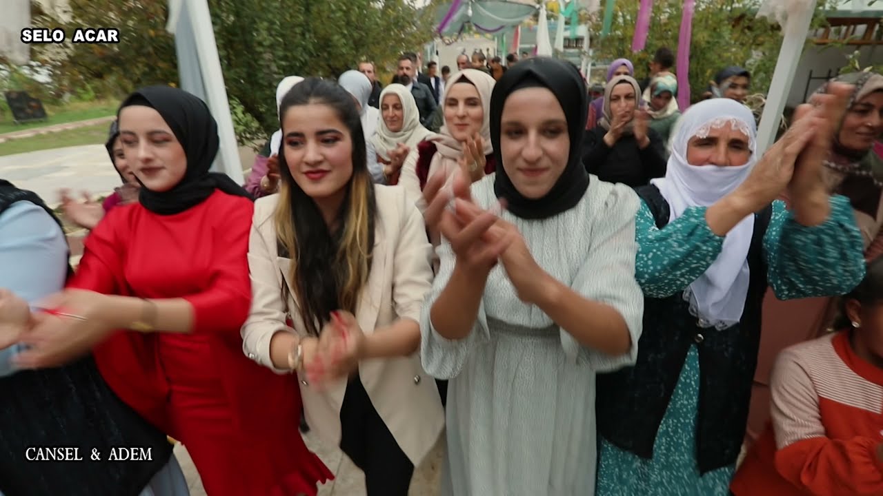 GELİN İLE DAMADI ŞAŞIRTAN HALAY !