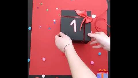 Cadouriexplosion : Explosion Box "1 year together"