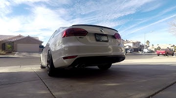 2014 VW GLI - Cold Start - Launch Control - Intake Sounds