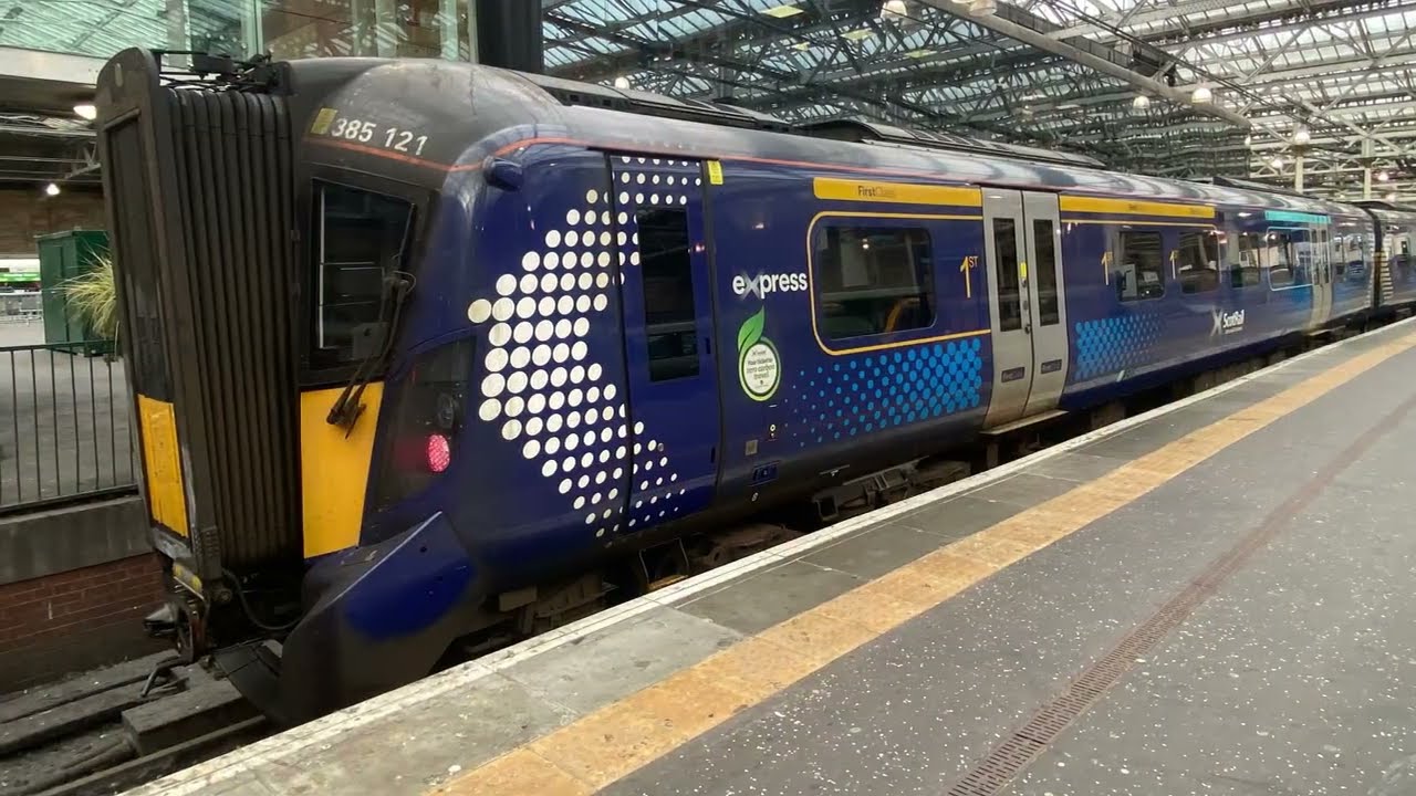 Trains at Aberdeen and Edinburgh Waverley August 2025