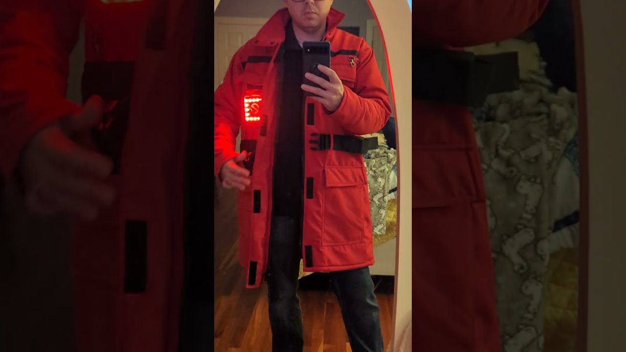 Demo of Pocket Gizmo on Demo Mode in Raglan Red Alert Winter Parka