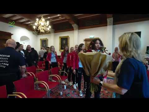 Vrouwen Saestrum gehuldigd