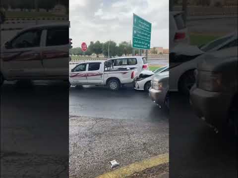 حادث بسبب بداية المطر ترند السعودية القصيم بريدة 
