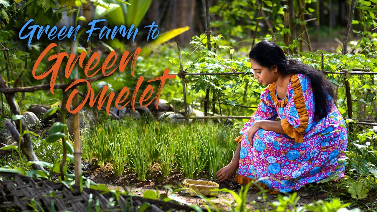 Деревенская девушка готовит томатный рис, а деревенский парень готовит омлет