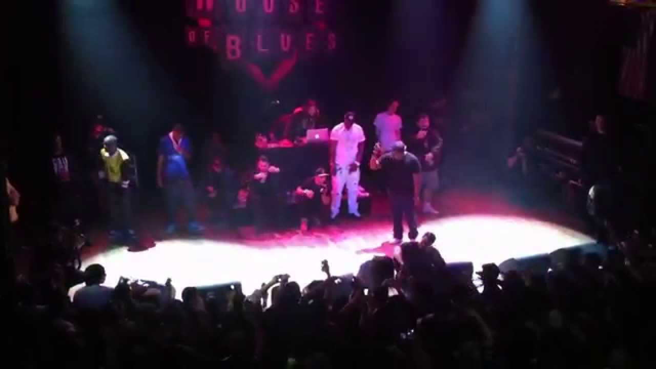 Xavier Wulf x Bones - WeatherMan (Live House of Blues) - YouTube