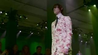 Gucci Men’s Spring Summer 2017 Fashion Show | Short Edit