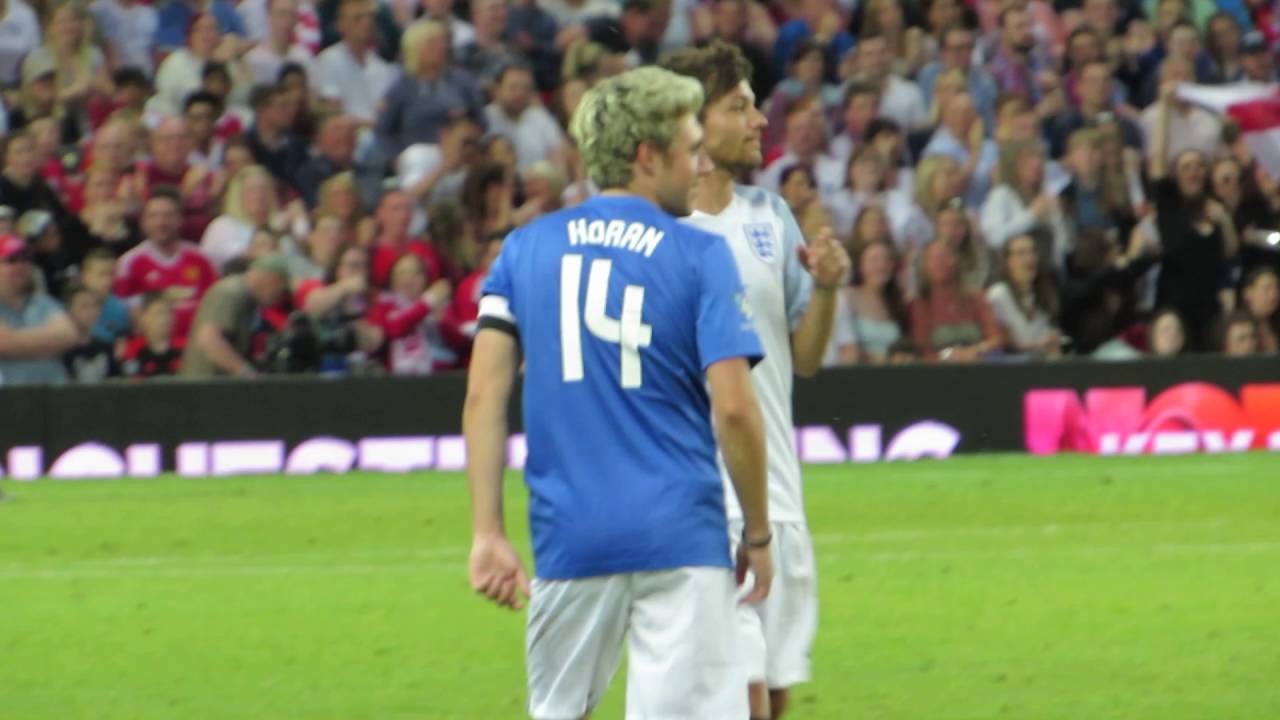 Soccer Aid — Louis Getting Subbed In For The Match YouTube