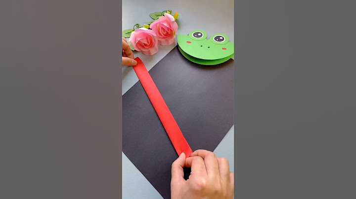 Make a simple and fun little frog that sticks out its tongue