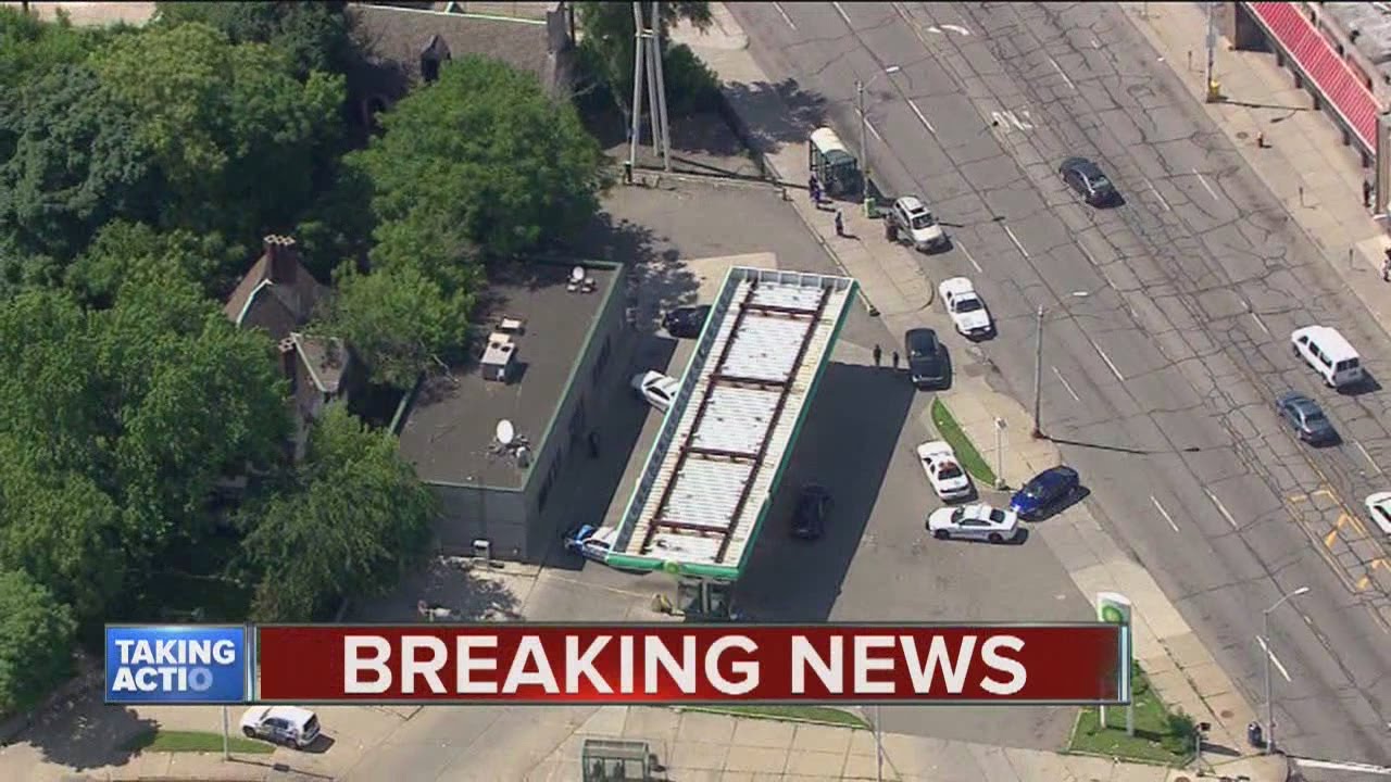 Man shot and killed in Detroit gas station - YouTube