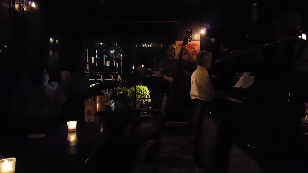 Hello Dolly in Kyoto. Live Jazz Bar. 교토 재즈바. 헬로돌리. YouTube