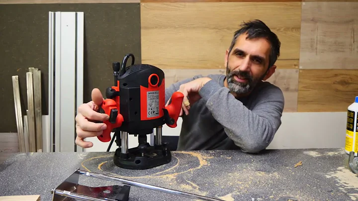 Yato 2100W felsőmaró 12 és 8mm befogással , YT-82380 izmos gép jó áron